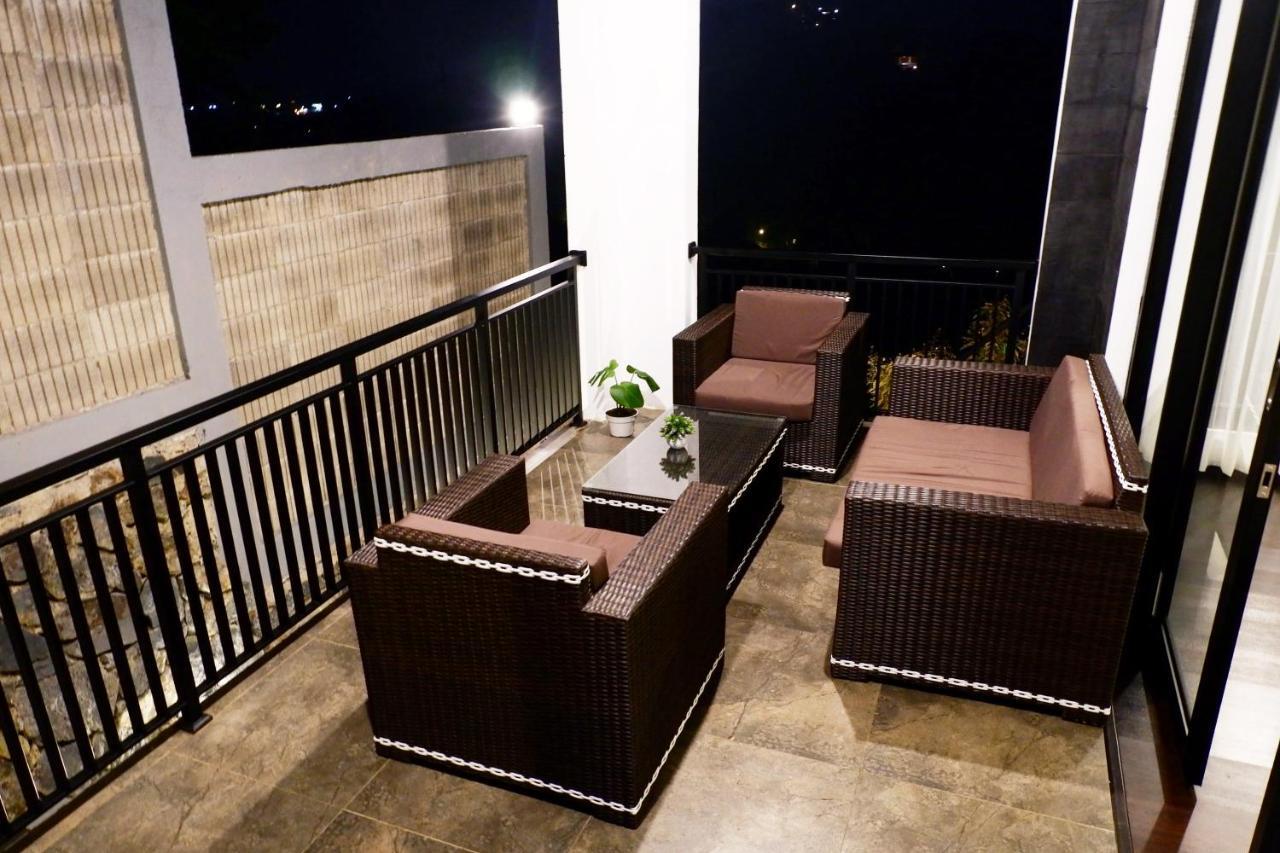 Moment Villa Lembang Exterior foto
